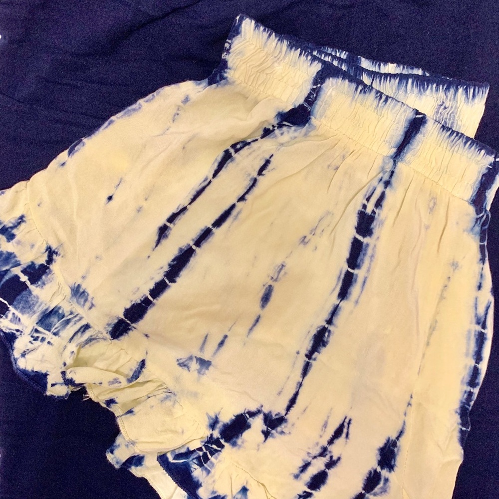NWOT Surf Gypsy Tie Dye Beach Shorts